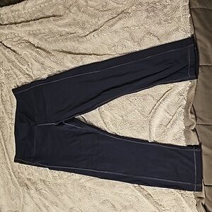Athleta ultimate stash pocket capri